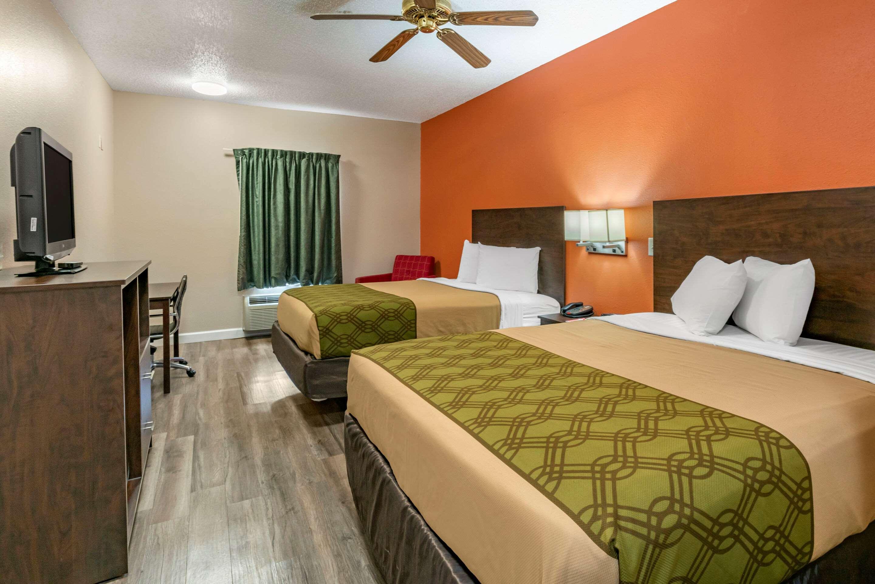 Econo Lodge Inn & Suites Granite City Exterior photo