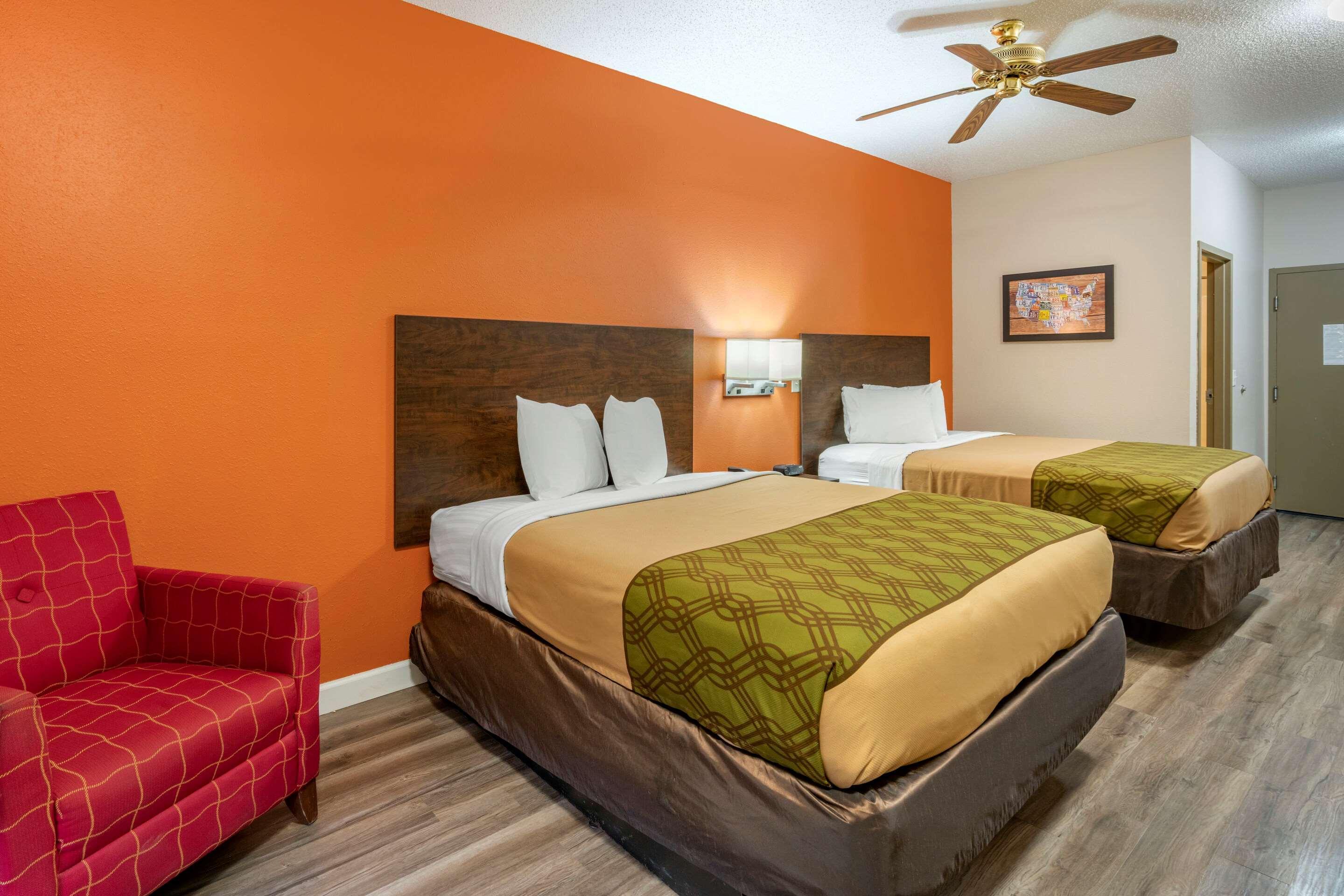 Econo Lodge Inn & Suites Granite City Exterior photo