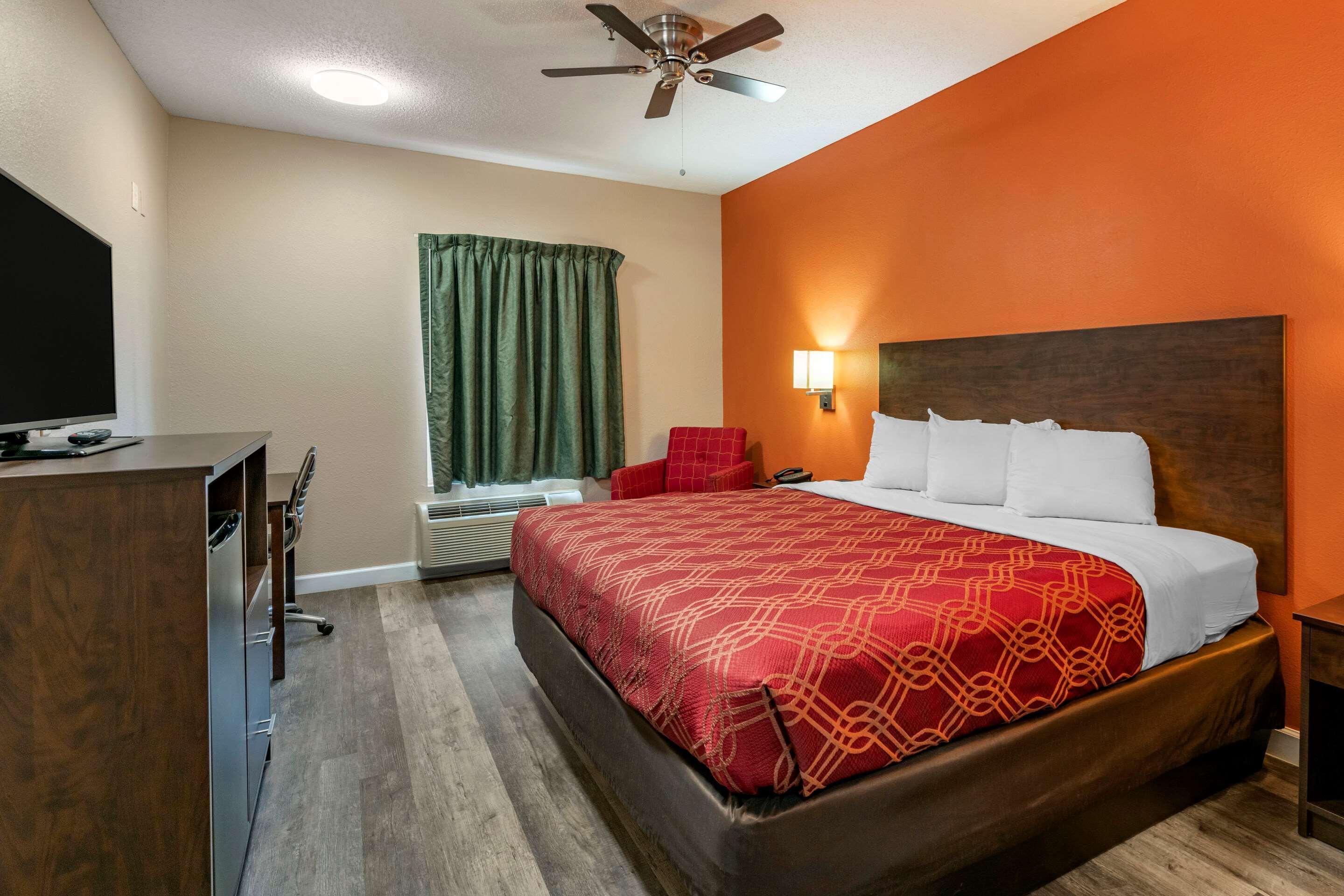 Econo Lodge Inn & Suites Granite City Exterior photo