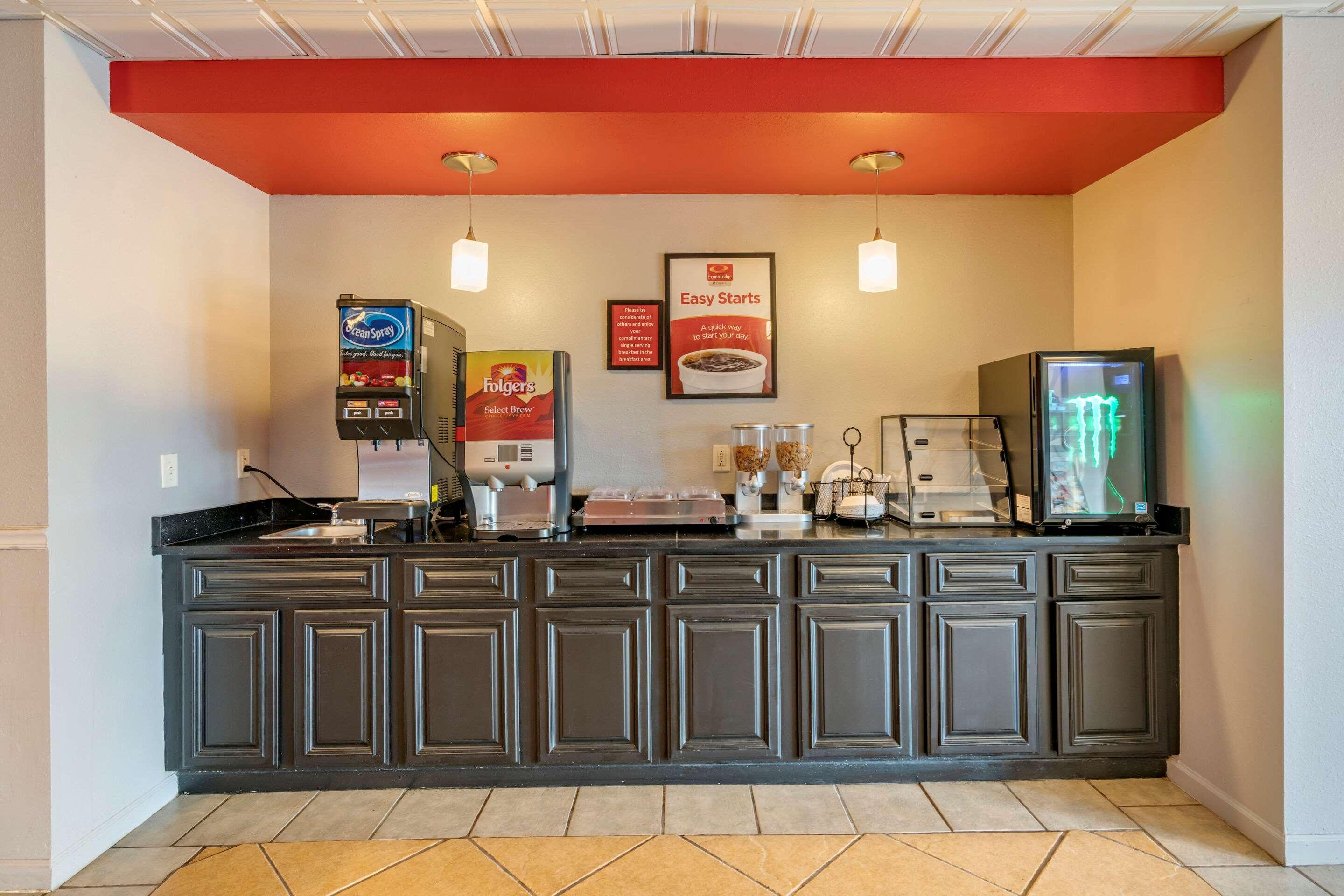 Econo Lodge Inn & Suites Granite City Exterior photo